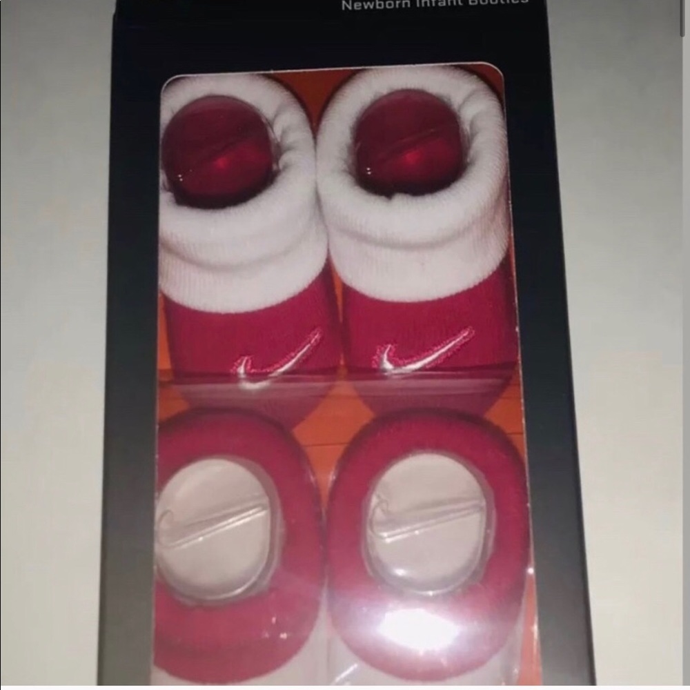 New Nike Red White Infant Booties 0-6 Month 2 Pair - Picture 12 of 16